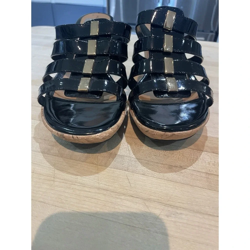 Jaclyn Smith Black Cork Wedge Gold Buckle Patent Faux Leather Strappy Shoes 8 W
